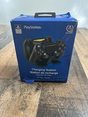 PowerA Dual Charging Station for PlayStation 4 DualShock 4 Wireless Controllers